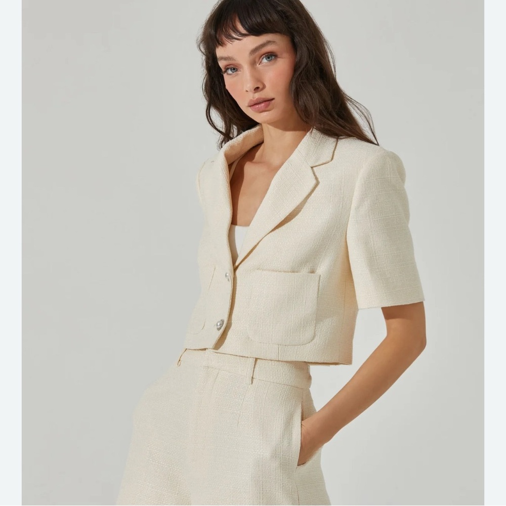 ASTR Siarah Tweed Cropped Jacket